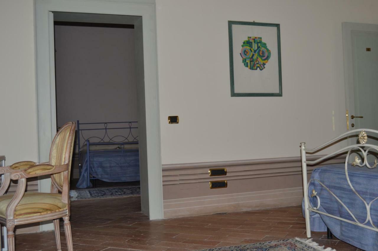 فندق Palazzo Roberti Monte San Giusto المظهر الخارجي الصورة
