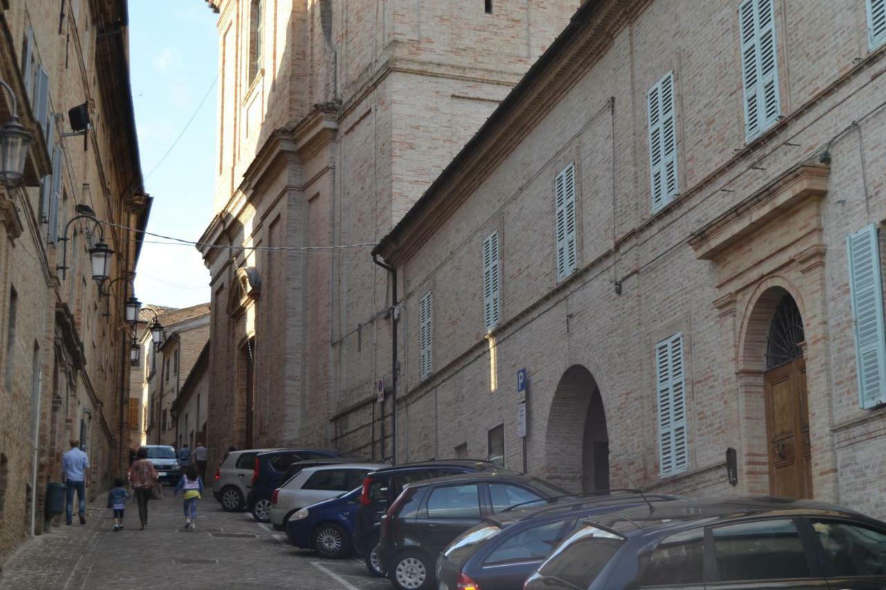 فندق Palazzo Roberti Monte San Giusto المظهر الخارجي الصورة