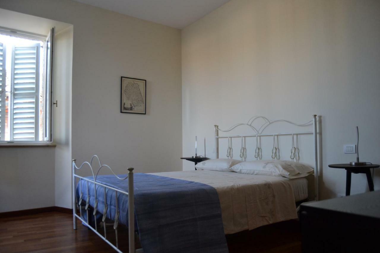فندق Palazzo Roberti Monte San Giusto المظهر الخارجي الصورة